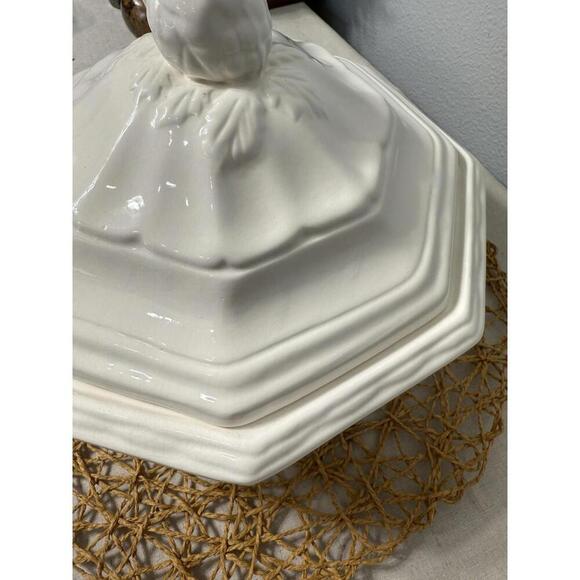 Red Cliff Ironstone Soup Tureen with Grape Motif - Picture 5 of 9